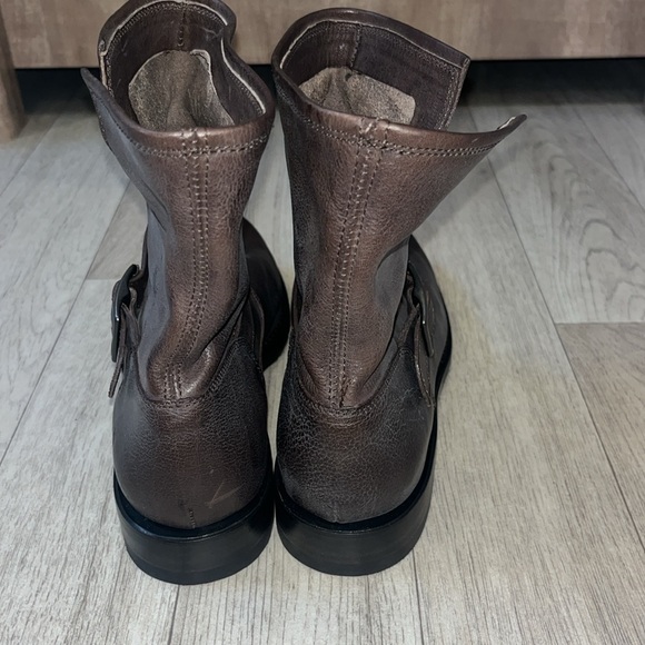 Women’s Frye Veronica Leather Buckle Moto Booties 8 1/2B NWOB - Picture 4 of 8